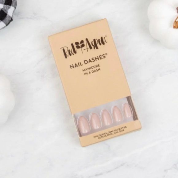 Red Aspen Nail Dashes | Kami Wears Khaki - Picture 3 of 5